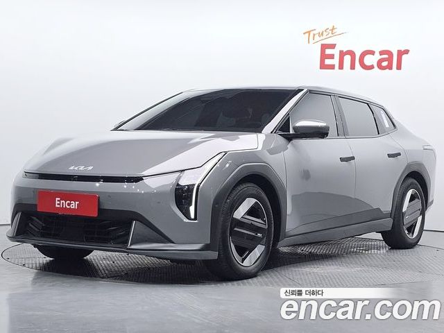 Kia EV4 2025