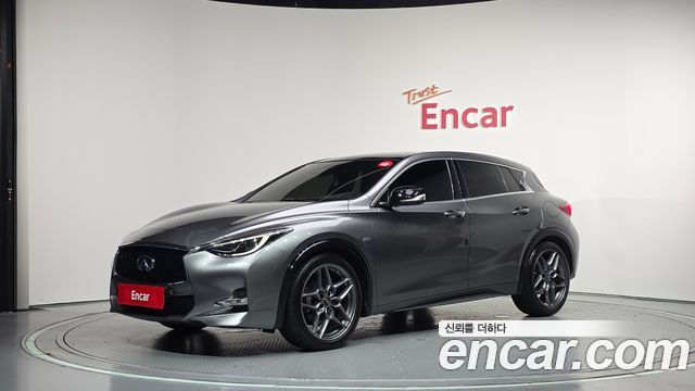 Infiniti Q30 2017
