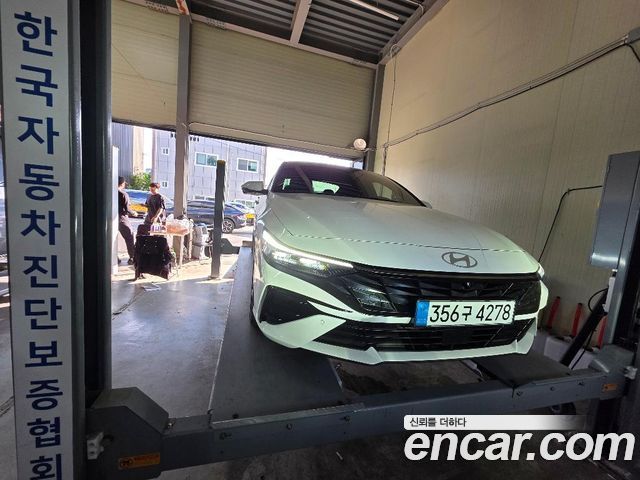 Hyundai AVANTE 2025