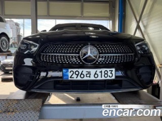Mercedes-Benz E-Class 2023