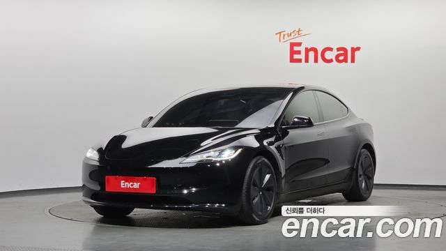 Tesla Model 3 2024