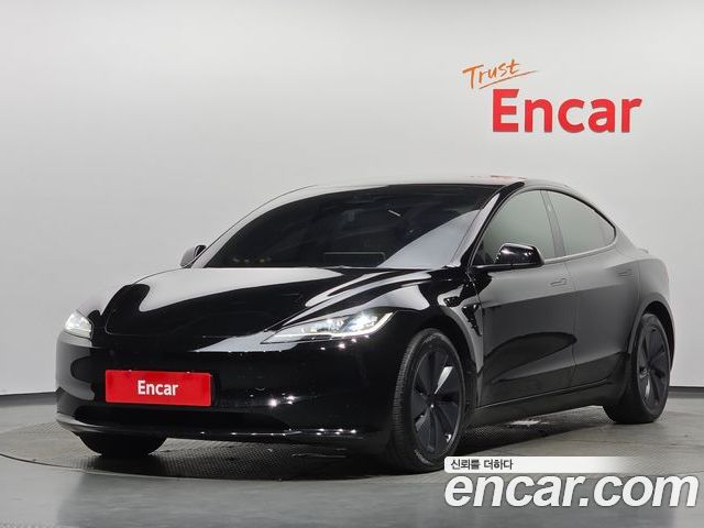 Tesla Model 3 2024