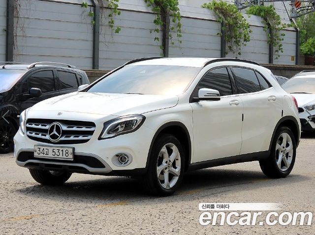 Mercedes-Benz GLA-Class 2019