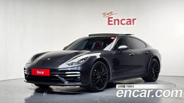 Porsche Panamera 2021
