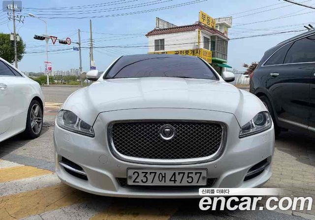 Jaguar XJ 2013