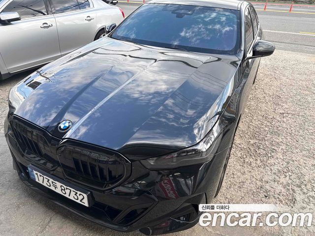 BMW 5-Series 2025