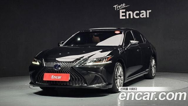 Lexus ES 2019