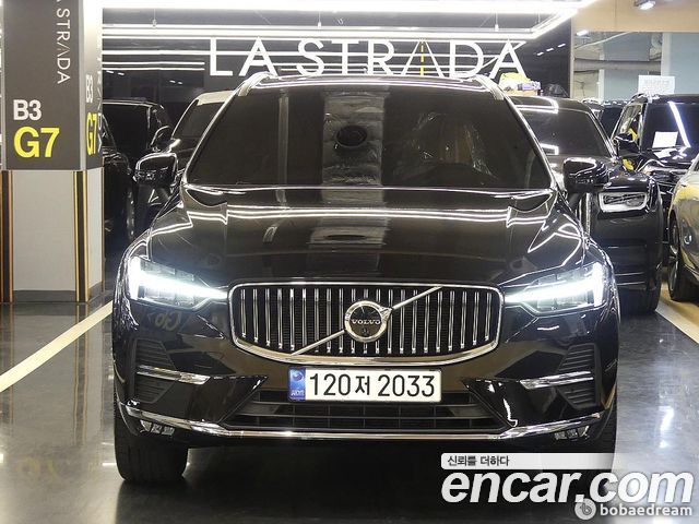 Volvo XC60 2022