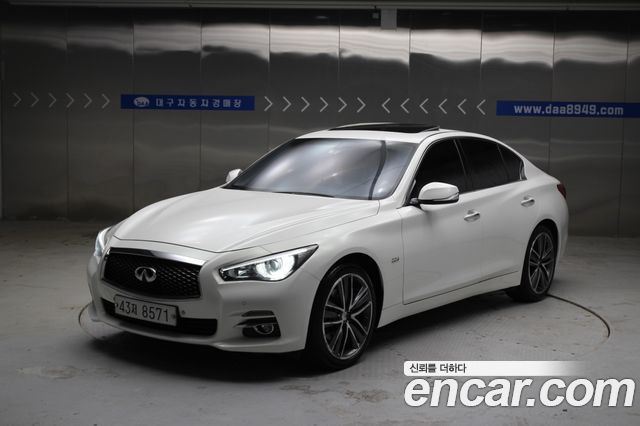 Infiniti Q50 2015
