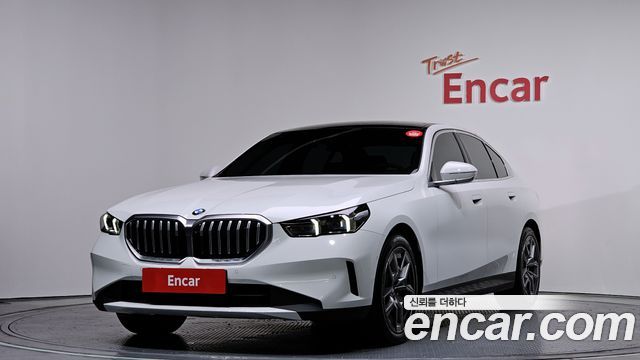 BMW 5-Series 2025