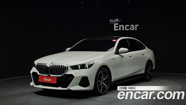BMW 5-Series 2025