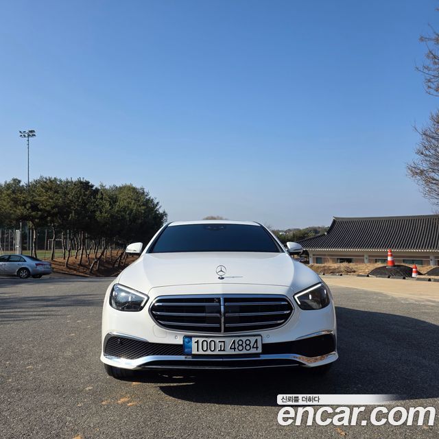 Mercedes-Benz E-Class 2022