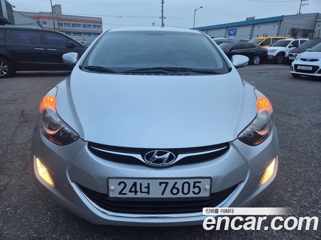 Hyundai AVANTE 2012