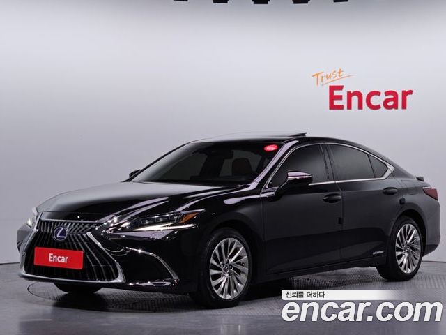 Lexus ES 2022
