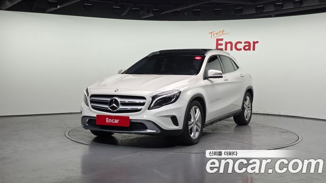 Mercedes-Benz GLA-Class 2015