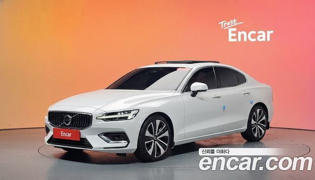 Volvo S60 2023
