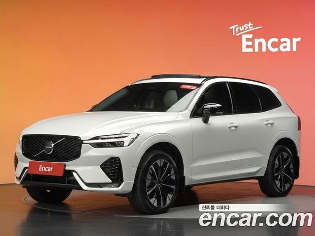 Volvo XC60 2025