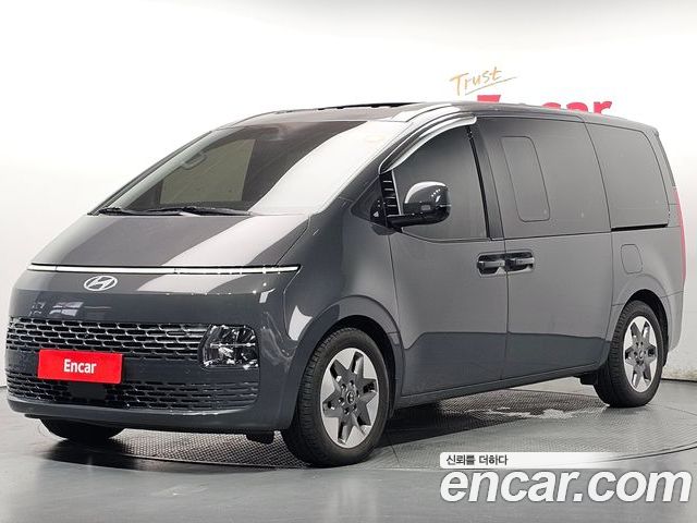 Hyundai Staria 2025