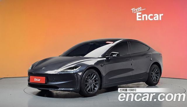 Tesla Model 3 2024