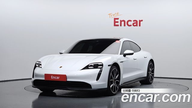 Porsche Taycan 2023