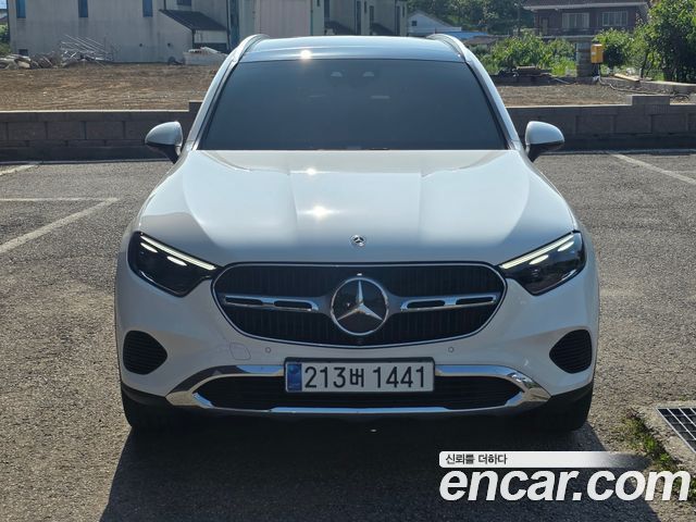 Mercedes-Benz GLC-Class 2023