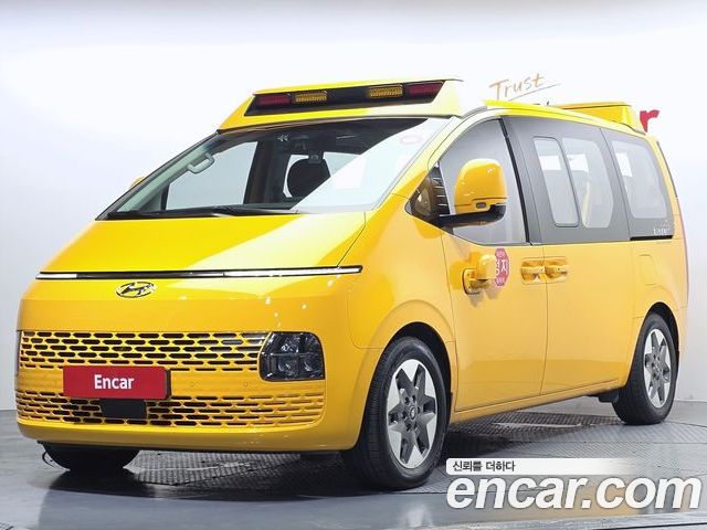 Hyundai Staria 2023