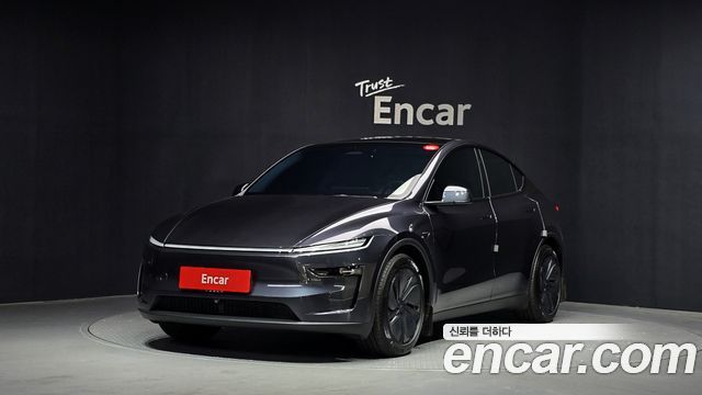 Tesla Model Y 2025