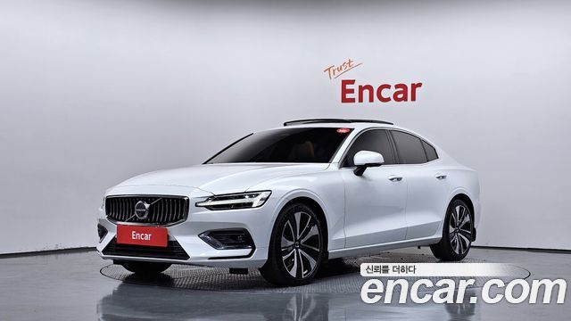 Volvo S60 2023