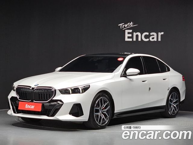 BMW 5-Series 2025