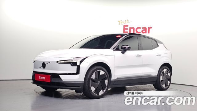 Volvo EX30 2024
