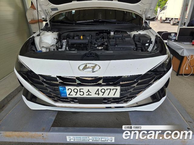 Hyundai AVANTE 2022