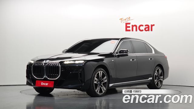 BMW 7-Series 2023