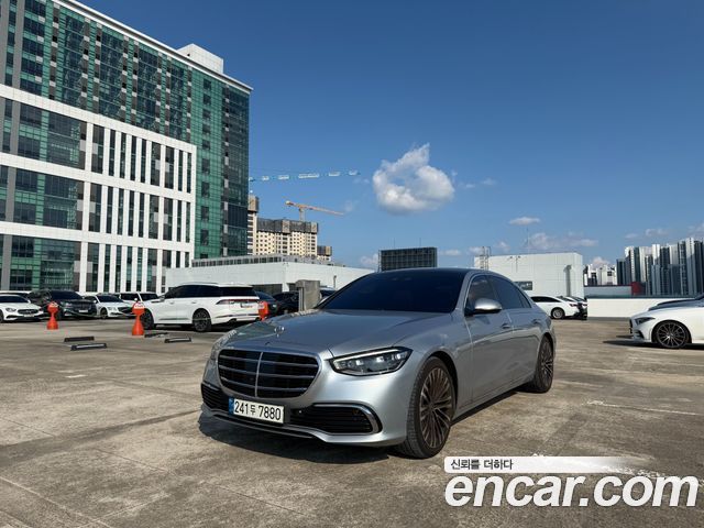 Mercedes-Benz S-Class 2021