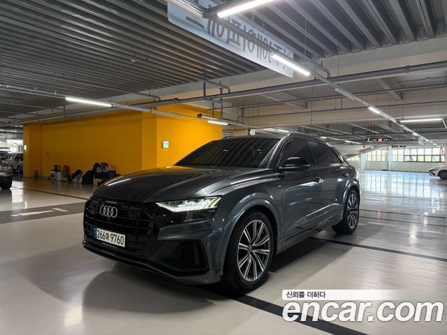 Audi Q8 2021