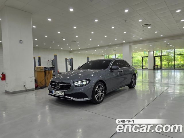 Mercedes-Benz E-Class 2021