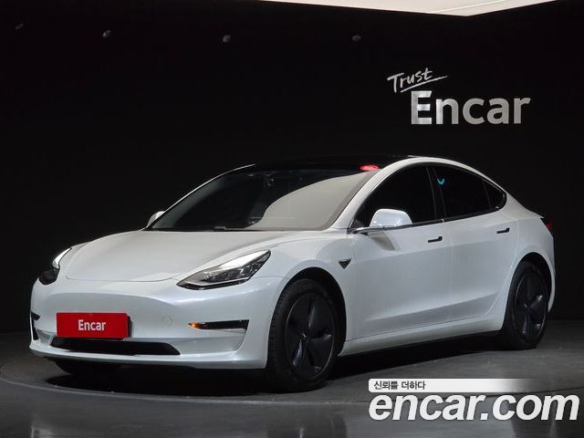 Tesla Model 3 2020