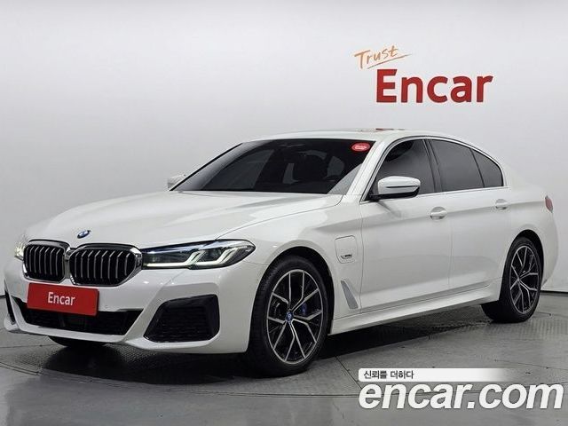 BMW 5-Series 2023