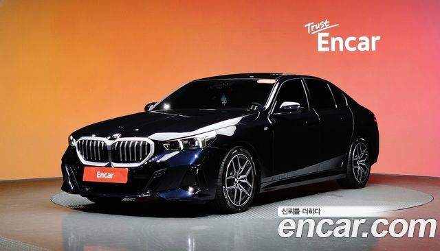 BMW 5-Series 2024
