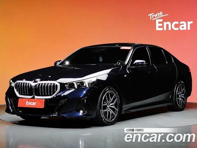 BMW 5-Series 2024