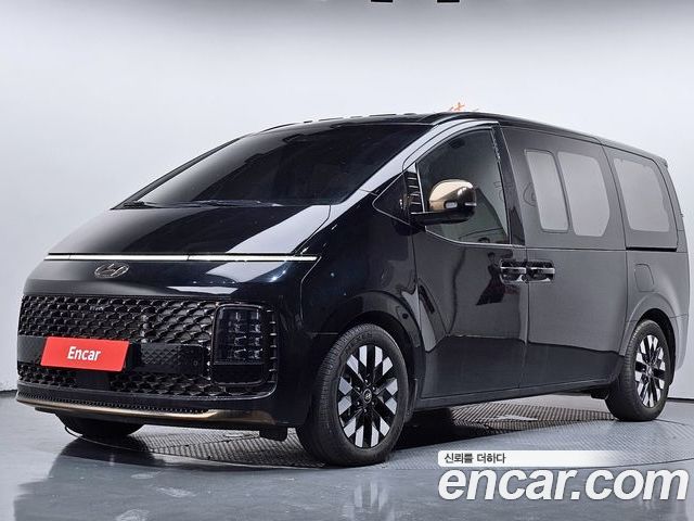 Hyundai Staria 2025