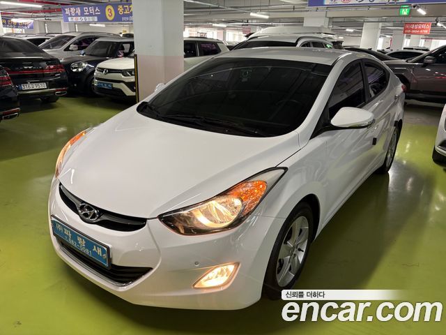 Hyundai AVANTE 2013
