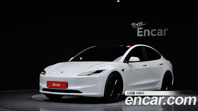 Tesla Model 3 2025