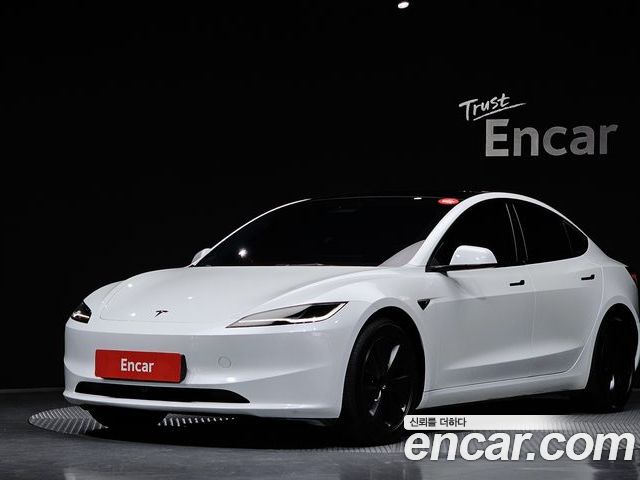 Tesla Model 3 2025