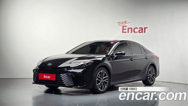 Toyota Camry 2025