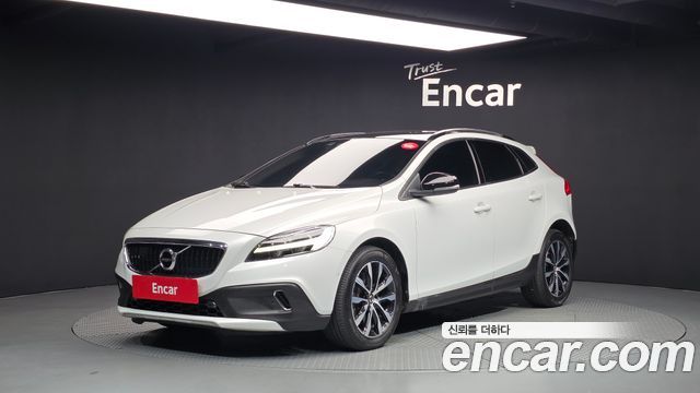 Volvo V40 2018