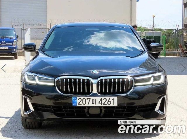 BMW 5-Series 2023