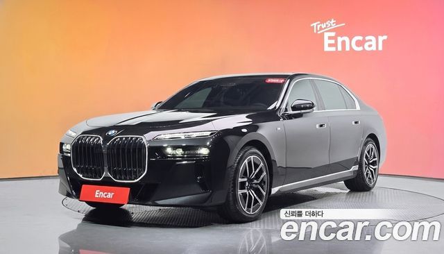 BMW 7-Series 2025