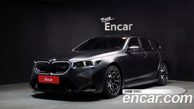 BMW M5 2025