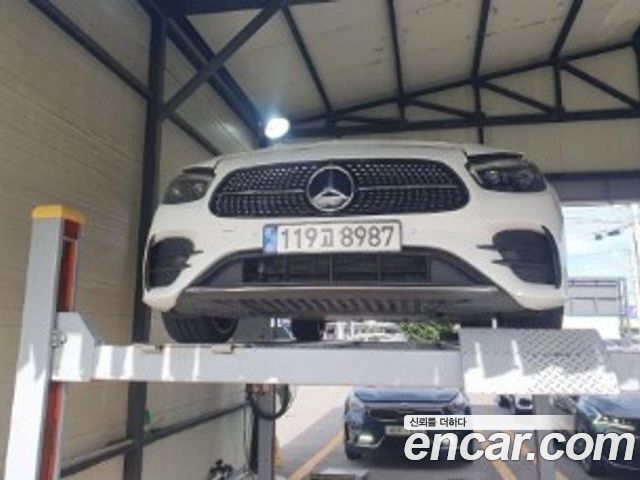 Mercedes-Benz E-Class 2021