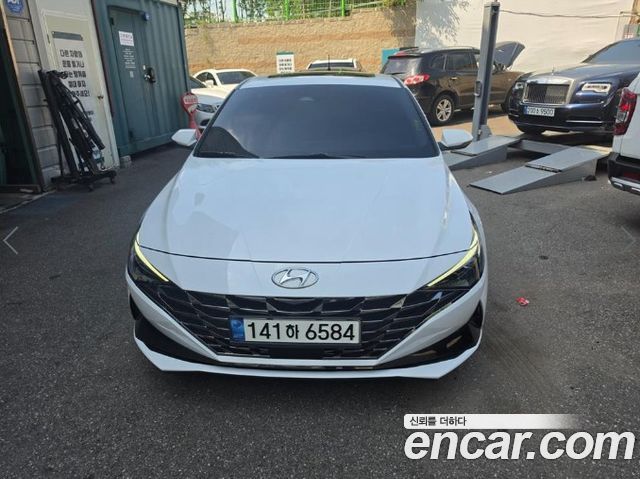 Hyundai AVANTE 2021